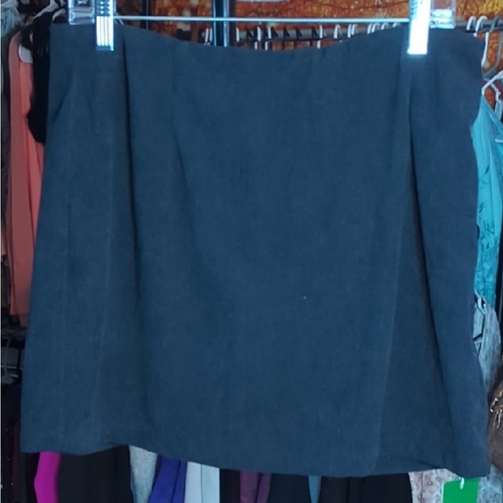 HALARA Black Mini Skirt